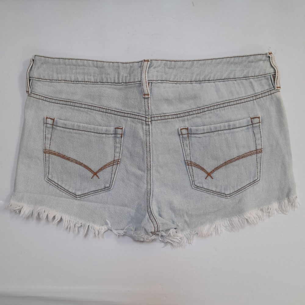 ● Bullhead | Low Rise Short - Picture 10 of 13